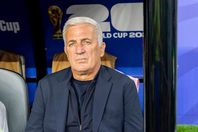 SANTA CLARA, CA - JUNE 22: Algeria head coach Vladimir Petkovic before the FIFA World Cup, WM, Weltmeisterschaft, Fussball Group J match between Jordan and Algeria on June 22, 2026 at San Francisco Bay Area Stadium in Santa Clara, CA. (Photo by Bob Kupbens Icon Sportswire) SOCCER: JUN 22 FIFA World Cup 26 Group J - Jordan vs Algeria EDITORIAL USE ONLY Icon260622008
