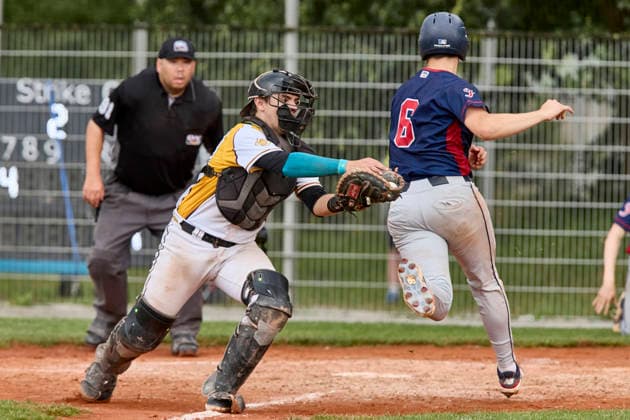 Deutsche Baseball Liga (DBL), München-Haar Disciples vs Gauting Indians, Haar Disciples, Gauting Indians, 2026-06-21 in München-Haar (Ballpark Eglfing) HUBER Jakob (Gauting Indians Pitcher Nr6-GAU6), FIERLBECK Owen (München-Haar Disciples Catcher Nr16-HAA16) sportworld München-Haar Ballpark Eglfing Bayern Deutschland *** German Baseball League (DBL), Munich Haar Disciples vs. Gauting Indians, Haar Disciples, Gauting Indians, June 21, 2026, at Munich Haar Ballpark Eglfing, Jakob Huber (Gauting Indians, Pitcher No. 6, GAU6), FIERLBECK Owen, Munich Haar Disciples, Catcher No. 16 HAA16, Sportworld, Munich Haar Ballpark Eglfing, Bavaria, Germany,detected_source_language