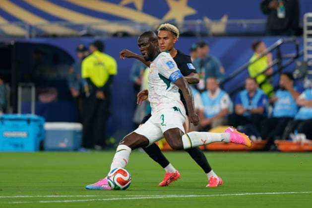IPA85959422 - Kalidou Koulibaly of Senegal in action against Antonio Nusa of Norway during the Norway vs. Senegal FIFA World Cup, WM, Weltmeisterschaft, Fussball match in New York, USA, on June 22, 2026  Copyright: xEmmanuelexMastrodonato IPAxSportx xx 85959422