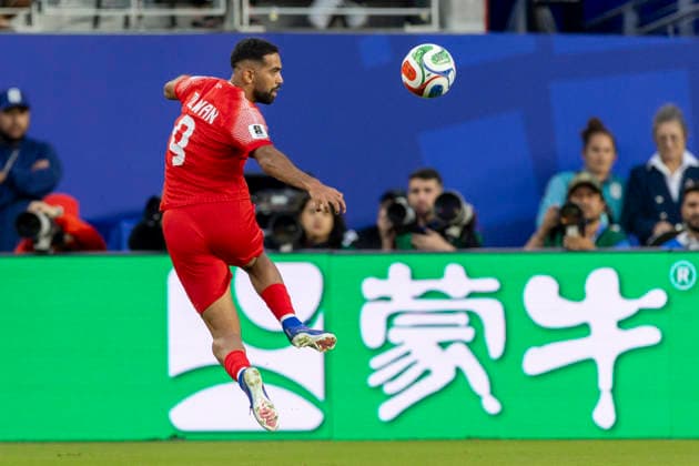 SANTA CLARA, CA - JUNE 22: Ali Olwan 9 of Jordan controls the ball during the FIFA World Cup, WM, Weltmeisterschaft, Fussball Group J match between Jordan and Algeria on June 22, 2026 at San Francisco Bay Area Stadium in Santa Clara, CA. (Photo by Bob Kupbens Icon Sportswire) SOCCER: JUN 22 FIFA World Cup 26 Group J - Jordan vs Algeria EDITORIAL USE ONLY Icon260622018
