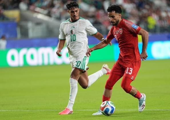 Jordan v Algeria - FIFA World Cup, WM, Weltmeisterschaft, Fussball 2026 - Group J SANTA CLARA, UNITED STATES - JUNE 22: Mahmoud al-Mardi (13) of Jordan in action against Fares Chaibi (10) of Algeria during the 2026 FIFA World Cup First Stage Group J match between Jordan and Algeria at Levi s Stadium (San Francisco Bay Area Stadium) in Santa Clara, California, United States on June 22, 2026. Tayfun Coskun Anadolu California United States. Editorial use only. Please get in touch for any other usage.  Copyright: x2026xAnadoluxTayfunxCoskunx