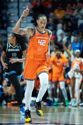 UNCASVILLE, CT - JUNE 22: Brittney Griner 42 of the Connecticut Sun reacts during the WNBA, Basketball Damen, USA game between the Chicago Sky and the Connecticut Sun on June 22, 2026 at Mohegan Sun Arena in Uncasville, CT. (Photo by Erica Denhoff Icon Sportswire) WNBA: JUN 22 Chicago Sky at Connecticut Sun EDITORIAL USE ONLY Icon26062202