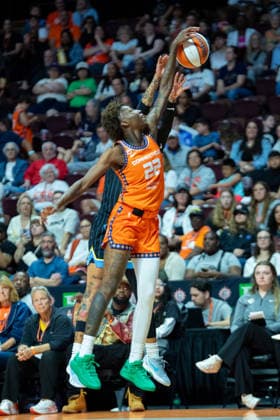 UNCASVILLE, CT - JUNE 22: Saniya Rivers 22 of the Connecticut Sun blocks a shot by Natasha Cloud 9 of the Chicago Sky during the WNBA, Basketball Damen, USA game between the Chicago Sky and the Connecticut Sun on June 22, 2026 at Mohegan Sun Arena in Uncasville, CT. (Photo by Erica Denhoff Icon Sportswire) WNBA: JUN 22 Chicago Sky at Connecticut Sun EDITORIAL USE ONLY Icon26062208
