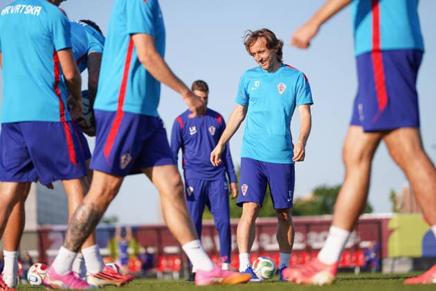 Croatia Training Day - 2026 FIFA World Cup, WM, Weltmeisterschaft, Fussball Luka Modric 10 of Croatia national football team warms-up during the training day ahead the 2026 FIFA World Cup Group L match against Panama at Centennial Park on June 22, 2026 in Toronto, Canada. (Photo by Leonardo Ramirez Eyepix Group) Copyright: xLeonardoxRamirezx xEyepixxGroupx LR22062026-08684