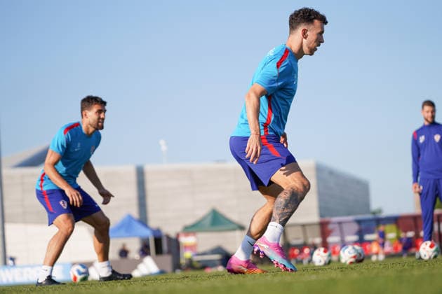 Croatia Training Day - 2026 FIFA World Cup, WM, Weltmeisterschaft, Fussball Mateo Kovacic 08 and Ivan Perisic 14 of Croatia national football team warms-up during the training day ahead the 2026 FIFA World Cup Group L match against Panama at Centennial Park on June 22, 2026 in Toronto, Canada. (Photo by Leonardo Ramirez Eyepix Group) Copyright: xLeonardoxRamirezx xEyepixxGroupx LR22062026-08705