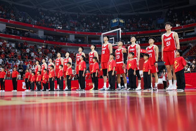 HANGZHOU, CHINA - JUNE 23: Players of Team China line up during a training session ahead of the 2026 men s basketball warm-up match between China and Netherlands on June 23, 2026 in Hangzhou, Zhejiang Province of China. The game is part of the 2026 men s basketball warm-up series held in Hangzhou.  Copyright: xVCGx 111649957489