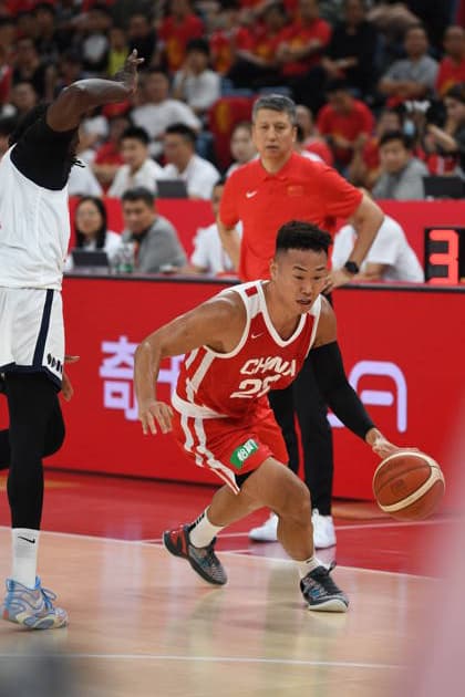 HANGZHOU, CHINA - JUNE 23: Players from Team China and Team Netherlands compete during the 2026 International Basketball Match between China and Netherlands on June 23, 2026 in Hangzhou, Zhejiang Province of China.  Copyright: xVCGx 111649957593