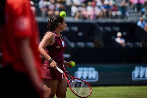 June 23, 2026, Bad Homburg, Hessen, Germany: Emma Navarro of United States prepare for serving to Eva Lys of Germany during the BAD HOMBURG OPEN powered by SOLARWATTT- WTA500 - Womens Tennis, 23.6.2026 in Bad Homburg (Tennis-Club Bad Homburg), Germany - Photo: Tennis 2026: Bad Hombug Open - WTA500: NAVARRO 7:6 6:3 LYS  - ZUMAs343 20260623_zsp_s343_060 Copyright: xMathiasxSchulzx