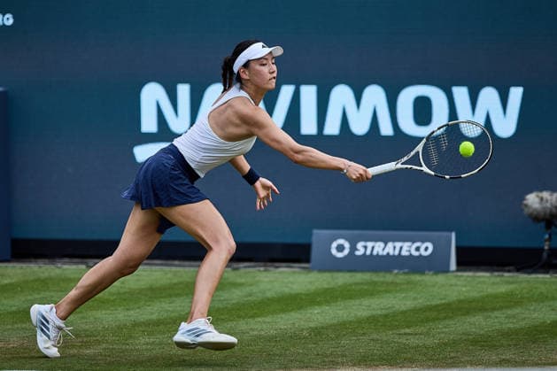 June 23, 2026, Bad Homburg, Hessen, Germany: Xinyu Wang of China returns with backhand to Leylah Fernandez of Canada during the BAD HOMBURG OPEN powered by SOLARWATTT- WTA500 - Womens Tennis, 23.6.2026 in Bad Homburg (Tennis-Club Bad Homburg), Germany - Photo: Tennis 2026: Bad Hombug Open - WTA500: WANG 6:3 6:4 FERNANDEZ  - ZUMAs343 20260623_zsp_s343_074 Copyright: xMathiasxSchulzx