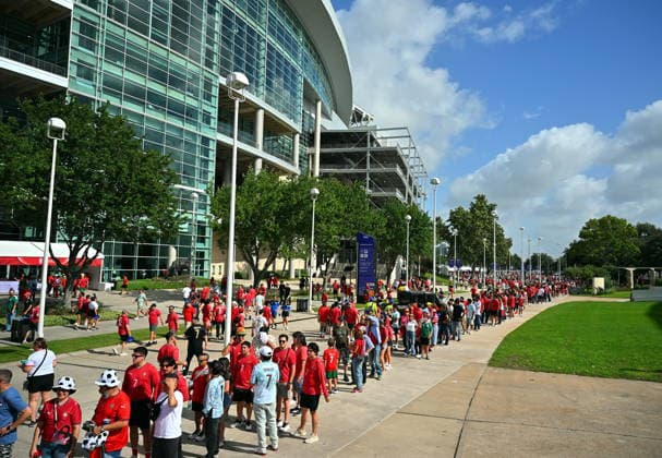 FIFA World Cup, WM, Weltmeisterschaft, Fussball 2026 - Group K - Portugal vs Uzbekistan Soccer fans queue prior to the FIFA World Cup 2026 group stage match Portugal against Uzbekistan, in Houston, USA, 23 June 2026. HOUSTON United States  Copyright: xSAMxWASSONx