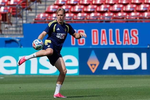 Sweden s Herman Johansson takes part in a training session held at FC Dallas Stadium, in Dallas, United States, 23 June 2026. Sweden will face Japan in their 2026 FIFA World Cup, WM, Weltmeisterschaft, Fussball Group F soccer match on 26 June. 2026 FIFA World Cup - Group F - Sweden s training session !ACHTUNG: NUR REDAKTIONELLE NUTZUNG!  Copyright: xMariscalx GRAF4188 20260623-55020684689_1