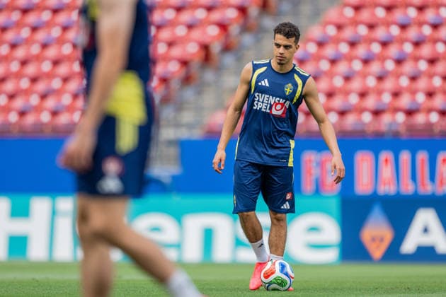 260623 Yasin Ayari of the Swedish national football team at a training session during day 13 of the FIFA World Cup, WM, Weltmeisterschaft, Fussball 2026 on June 23, 2026 in Dallas. Photo: Petter Arvidson BILDBYRAN kod PA PA1250 fotboll football soccer fotball vm fotbolls-vm fotball-vm fotbolls-vm 2026 fifa world cup 2026 träning practice training sverige sweden sverige a day 13 bbeng *** June 23, 2026  Copyright: PETTERxARVIDSON BB260623PA017