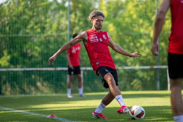 GER, Erfurt, Fussball, Trainingsstart, Trainingsauftakt, oeffentliches Training FC Rot-Weiss Erfurt im Bild v.l.: Pablo Santana Soares (FC Rot-Weiß Erfurt 16), Aktion mit Ball 23.06.2026, Sportzentrum Cyriaksgebreite Erfurt DFB REGULATIONS PROHIBIT ANY USE OF PHOTOGRAPHS AS IMAGE SEQUENCES AND OR QUASI-VIDEO, *** GER, Erfurt, Soccer, Start of Training, Kickoff of Training, Public Training Session of FC Rot-Weiss Erfurt in the photo (from left) Copyright: HMBxMedia PaulxFritz