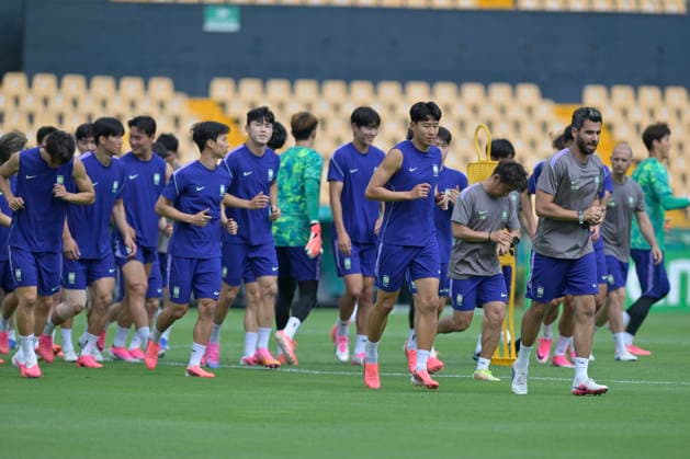2026 FIFA World Cup, WM, Weltmeisterschaft, Fussball - Group A - South Korea s training session South Korea s players takes part in a training session in San Nicolas de los Garza, Mexico, 23 June 2026. South Korea will face South Africa in their 2026 FIFA World Cup Group A soccer match on 25 June. San Nicolas de Los Garza Mexico  Copyright: xMIGUELxSIERRAx