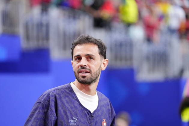 Portugal v Uzbekistan - FIFA World Cup, WM, Weltmeisterschaft, Fussball 2026 - Group K HOUSTON, USA - JUNE 23: Bernardo Silva of Portugal looks on during the 2026 FIFA World Cup First Stage Group K match between Portugal and Uzbekistan at NRG Stadium (Houston Stadium) in Houston, Texas, United States on June 23, 2026. Jose Hernandez Anadolu Texas United States. Editorial use only. Please get in touch for any other usage.  Copyright: x2026xAnadoluxJosexHernandezx