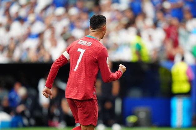Portugal v Uzbekistan - FIFA World Cup, WM, Weltmeisterschaft, Fussball 2026 - Group K HOUSTON, USA - JUNE 23: Cristiano Ronaldo of Portugal celebrates with his teammates after scoring a goal during the 2026 FIFA World Cup First Stage Group K match between Portugal and Uzbekistan at NRG Stadium (Houston Stadium) in Houston, Texas, United States on June 23, 2026. Hakan Akgun Anadolu Texas United States. Editorial use only. Please get in touch for any other usage.  Copyright: x2026xAnadoluxHakanxAkgunx