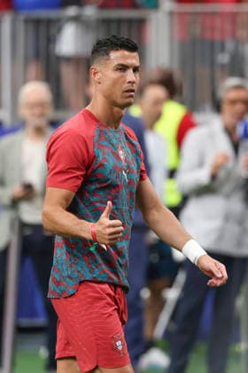 Cristiano Ronaldo of Portugal warms up before the Group K match between Portugal and Uzbekistan at the 2026 FIFA World Cup, WM, Weltmeisterschaft, Fussball 2026 group stage match at the Houston stadium, United States, 23 June 2026. FIFA World Cup 2026 - Group K - Portugal vs Uzbekistan !ACHTUNG: NUR REDAKTIONELLE NUTZUNG!  Copyright: xCarlosxRamirezx GRAF4264 0859837300st