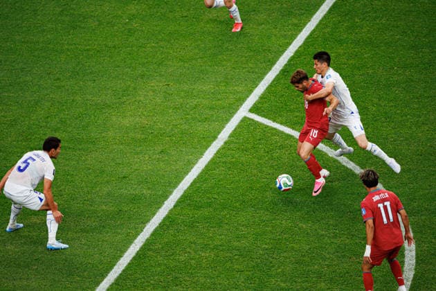 Pedro Neto and Odiljon Khamrobekov seen during FIFA World Cup, WM, Weltmeisterschaft, Fussball 2026 game between national teams of Portugal and Uzbekistan (Grzegorz Wajda Ball Raw Images) Houston Houston Stadium USA Copyright: xGrzegorzxWajdax grzegorzwajda_portugal_uzbekistan_2526_4
