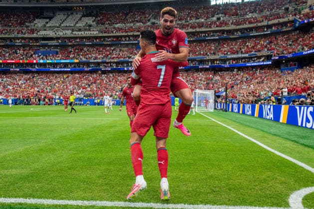 June 23, 2026: Portugal forward Cristiano Ronaldo (7) celebrates his goal with forward Pedro Neto (18) during a FIFA World Cup, WM, Weltmeisterschaft, Fussball Group K match between Portugal and Uzbekistan in Houston, TX. .. CSM USA - ZUMAc04_ 20260623_faf_c04_014 Copyright: xTraskxSmithx