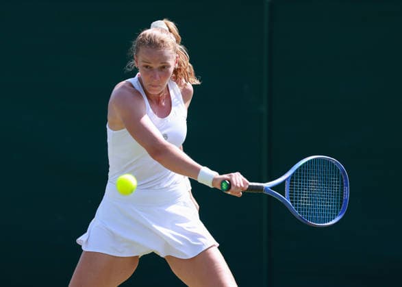 Jessika Ponchet (FRA), Damen Einzel, Ladies Singles, Qualifikation, Wimbledon Tennis - Wimbledon 2026 - Grand Slam ITF ATP, Tennis Herren WTA, Tennis Damen - AELTC - London - - Great Britain - 23 June 2026. *** Jessika Ponchet (FRA), Womens Singles, Qualifying, Wimbledon Tennis, Wimbledon 2026, Grand Slam, ITF, ATP, WTA, AELTC, London, Great Britain, June 23, 2026,detected_source_language Copyright: xJuergenxHasenkopfx