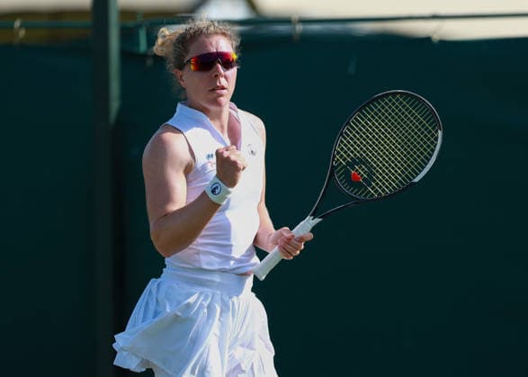 Anna Lena Friedsam (GER) macht die Faust und jubelt, Jubel, Emotion,, Damen Einzel, Ladies Singles, Qualifikation, Wimbledon Tennis - Wimbledon 2026 - Grand Slam ITF ATP, Tennis Herren WTA, Tennis Damen - AELTC - London - - Great Britain - 23 June 2026. *** Anna Lena Friedsam (GER) pumps her fist and cheers; celebration, emotion; Womens Singles, Qualifying, Wimbledon Tennis, Wimbledon 2026, Grand Slam, ITF, ATP, WTA, AELTC, London, Great Britain, June 23, 2026,detected_source_language Copyright: xJuergenxHasenkopfx