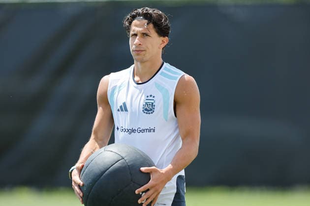 Argentina s Giuliano Simeone reacts during a training session at the Sporting KC Training Center in Kansas, United Startes, 23 June 2026. Argentina national team, Nationalteam training session !ACHTUNG: NUR REDAKTIONELLE NUTZUNG!  Copyright: xJuanxIgnacioxRoncoronix GRAF4329 20260623-55020685861_1