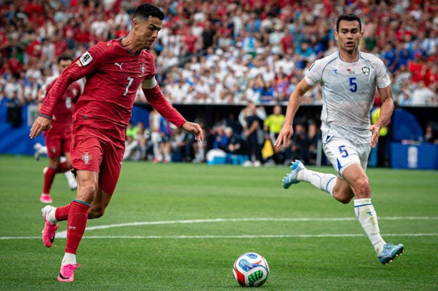 June 23, 2026: Portugal forward CRISTIANO RONALDO (7) drives the ball to the goal during the FIFA World Cup, WM, Weltmeisterschaft, Fussball 2026 Group K soccer game between Portugal and Uzbekistan at the Houston Stadium in Houston, TX, Tuesday, June 23, 2026. - ZUMAp213 20260623_znp_p213_004 Copyright: xLynnxPenningtonx