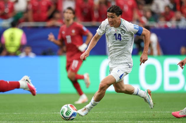 HOUSTON, TX - JUNE 23: Eldor Shomurodov 14 of Uzbekistan runs with the ball during the FIFA World Cup, WM, Weltmeisterschaft, Fussball 2026 Group K match between Portugal and Uzbekistan on June 23, 2026, at Houston Stadium in Houston, Texas. (Photo by David Buono Icon Sportswire) SOCCER: JUN 23 FIFA World Cup 26 Group K - Portugal vs Uzbekistan EDITORIAL USE ONLY Icon260623038