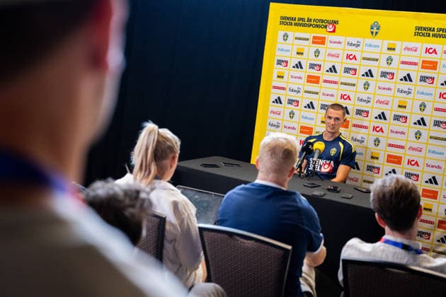 260623 Gustaf Lagerbielke of the Swedish men s national football team in the mixed zone after a training session during day 11 of the FIFA World Cup, WM, Weltmeisterschaft, Fussball 2026 on June 23, 2026 in Dallas. Photo: Petter Arvidson BILDBYRAN kod PA PA1251 fotboll football soccer fotball vm fotbolls-vm fotball-vm fotbolls-vm 2026 fifa world cup 2026 mixed zone sverige sweden sverige a day 13 bbeng *** June 23, 2026  Copyright: PETTERxARVIDSON BB260623PA099