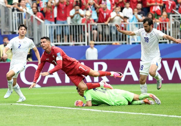 (260624) -- HOUSTON, June 24, 2026 -- Cristiano Ronaldo (2nd L) of Portugal competes during the group K match between Portugal and Uzbekistan at the 2026 FIFA World Cup, WM, Weltmeisterschaft, Fussball at Houston Stadium in Houston, the United States, June 23, 2026. ) (SP)U.S.-HOUSTON-FOOTBALL-FIFA WORLD CUP-GROUP K-POR VS UZB LixMing 