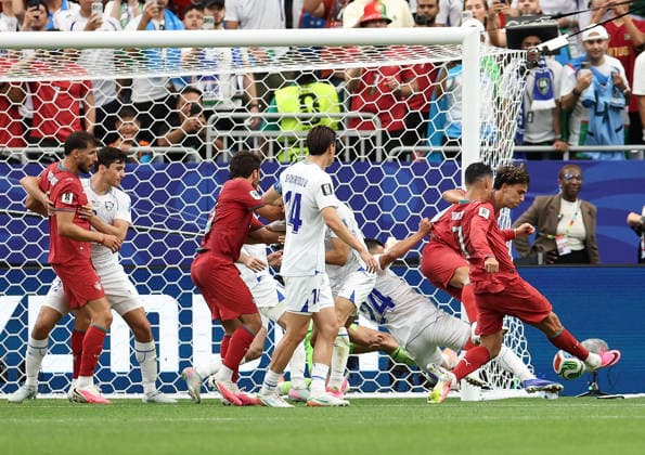 (260624) -- HOUSTON, June 24, 2026 -- Cristiano Ronaldo (2nd R) of Portugal shoots during the group K match between Portugal and Uzbekistan at the 2026 FIFA World Cup, WM, Weltmeisterschaft, Fussball at Houston Stadium in Houston, the United States, June 23, 2026. ) (SP)U.S.-HOUSTON-FOOTBALL-FIFA WORLD CUP-GROUP K-POR VS UZB LixMing 