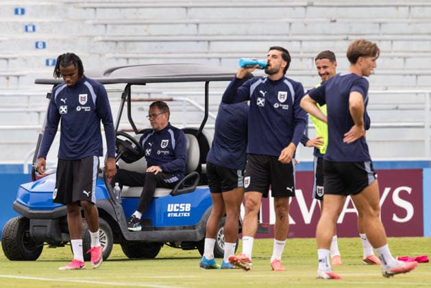 SOCCER - FIFA World Cup, WM, Weltmeisterschaft, Fussball 2026, preview SANTA BARBARA,CALIFORNIA,USA,23.JUN.26 - SOCCER - FIFA World Cup 2026, USA, Mexico, Canada, preview, OEFB, Oesterreichischer Fussball-Bund, training team AUT. Image shows Carney Chukwuemeka, head coach Ralf Rangnick, Florian Grillitsch, Marco Friedl and David Affengruber (AUT).  GEPAxpictures xArminxRauthner