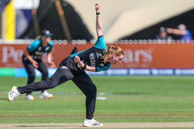 New Zealand v Scotland - ICC Women s T20 World Cup England & Wales 2026 Bree Illing of New Zealand bowls during the ICC Women s T20 World Cup Group 2 match between New Zealand and Scotland at Seat Unique Stadium in Bristol, United Kingdom, on June 23, 2026. Bristol Gloucestershire United Kingdom  Copyright: xMIxNewsx originalFilename:fletcher-newzeala260623_np2Er.jpg