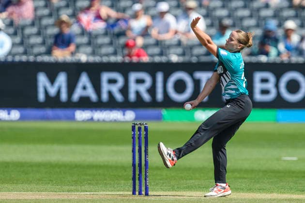 New Zealand v Scotland - ICC Women s T20 World Cup England & Wales 2026 Jess Kerr of New Zealand bowls during the ICC Women s T20 World Cup Group 2 match between New Zealand and Scotland at Seat Unique Stadium in Bristol, United Kingdom, on June 23, 2026. Bristol Gloucestershire United Kingdom  Copyright: xMIxNewsx originalFilename:fletcher-newzeala260623_npqU9.jpg