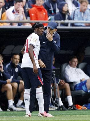 FOXBOROUGH - (LR) Noni Madueke of England manager Thomas Tuchel during the FIFA 2026 World Cup Group L match between England and Ghana at Boston Stadium on June 23, 2026 in Foxborough, United States. MAURICE VAN STEEN ANP FIFA World Cup, WM, Weltmeisterschaft, Fussball 2026 2026 xVIxANPxSportx xMauricexvanxSteenxIVx 561775036 originalFilename: 561775036.jpg
