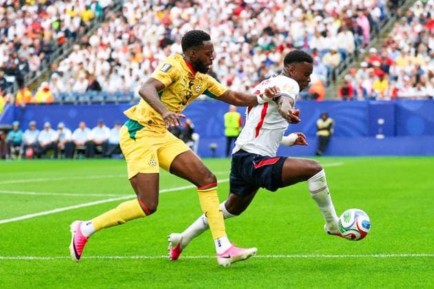 RECORD DATE NOT STATED FIFA World Cup, WM, Weltmeisterschaft, Fussball 2026 - Group L - England v Ghana Jerome Opoku player of Ghana and Elliot Anderson player of England during the match between England and Ghana in the second round of Group L of the 2026 FIFA World Cup group stage at Boston Stadium, in Massachusetts, United States, on Tuesday, June 23, 2026.(Foto: William Volcov Brazil Photo Press IMAGO) Sports Foxborough MA United States of America Copyright: xWILLIAMxVOLCOVx