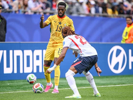 Inaki Williams (Ghana) and Djed Spence (England) battle for the ball during the FIFA World Cup, WM, Weltmeisterschaft, Fussball 2026 Group L match between England and Ghana at Boston Stadium on June 23, 2026 in Boston, United States. (Photo by Harry Langer DeFodi Images) - *** Inaki Williams of Ghana and Djed Spence of England battle for the ball during the 2026 FIFA World Cup Group L match between England and Ghana at Boston Stadium on June 23, 2026, in Boston, United States. Photo by Harry Langer, DeFodi Images,detected_source_language