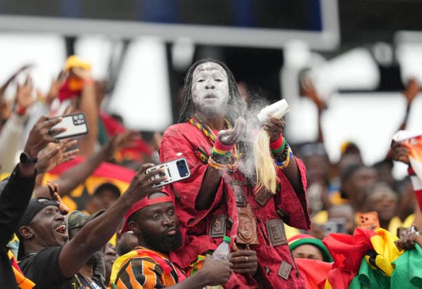 Ghana fans () looks on during England and Ghana, Group L FIFA World Cup, WM, Weltmeisterschaft, Fussball 2026, Boston Stadium, Boston, USA on June 23, 2026. Thor Wegner DeFodi Images. (Photo by DeFodi Images) - *** Ghana fans watch the match between England and Ghana in Group L of the 2026 FIFA World Cup at Boston Stadium in Boston, USA, on June 23, 2026. Photo by DeFodi Images (Thor Wegner),detected_source_language