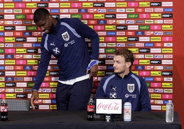 SOCCER - FIFA World Cup, WM, Weltmeisterschaft, Fussball 2026, preview SANTA BARBARA,CALIFORNIA,USA,23.JUN.26 - SOCCER - FIFA World Cup 2026, USA, Mexico, Canada, preview, OEFB, Oesterreichischer Fussball-Bund, press conference, PK, Pressekonferenz team AUT. Image shows Kevin Danso and Stefan Posch (AUT).  GEPAxpictures xArminxRauthner