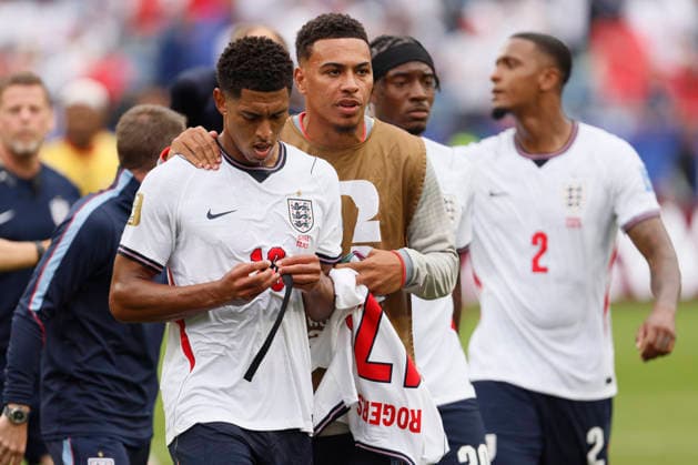 England v Ghana: Group L - FIFA World Cup, WM, Weltmeisterschaft, Fussball 2026 Jude Bellingham and Morgan Rogers of England at half time during the FIFA World Cup 2026 Group L match between England and Ghana at Boston Stadium on June 23, 2026 in Foxborough, United States. Foxborough Boston Stadium MA United States Copyright: xAllstarxPicturexLibraryxLtdx