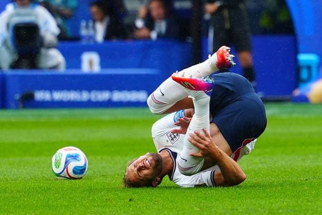 Harry Kane of England is fouled England v Ghana, 2026 FIFA World Cup, WM, Weltmeisterschaft, Fussball Group L, Football, Boston Stadium, Foxborough, Massachusetts, USA - 23 Jun 2026Foxborough Boston Stadium Massachusetts (MA) United States of America EDITORIAL USE ONLY No use with unauthorised audio, video, data, fixture lists, club league logos or live services. Online in-match use limited to 120 images, no video emulation. No use in betting, games or single club league player publications.  Copyright: xJavierxGarcia Shutterstockx 16956021dc
