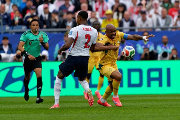 SOCCER - FIFA World Cup, WM, Weltmeisterschaft, Fussball - Group L - England vs. Ghana Photo by IPA ABACAPRESS.COM85986468 - Jordan Ayew of Ghana in action against Ezri Konsa of England during the Group L match between England and Ghana at the FIFA World Cup in Boston, USA, on June 23, 2026 Boston  Copyright: xIPAxSport ABACAx