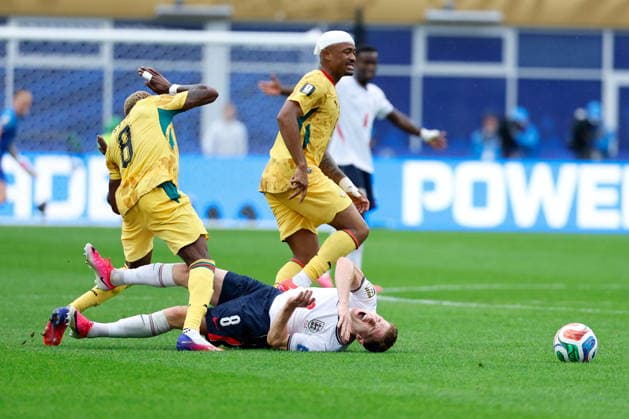 BOSTON STADIUM FOXBOROUGH MASSACHUSETTS USA 23.06.2026 FIFA MISTRZOSTWA SWIATA 2026 W PILKA NOZNA W USA MECZ GRUPA L ENGLAND I AND GHANA FIFA World Cup, WM, Weltmeisterschaft, Fussball 2026 Group L match between England and Ghana at Boston Stadium in Foxborough, Massachusetts on June 23, 2026 N Z Ghana midfielder Kwasi Sibo (8) Ghana forward Jordan Ayew (9) England midfielder Elliot Anderson (8) KAMIL KRZACZYNSKI NEWSPIX.PL --- newspix.pl POLAND OUT!  KSK