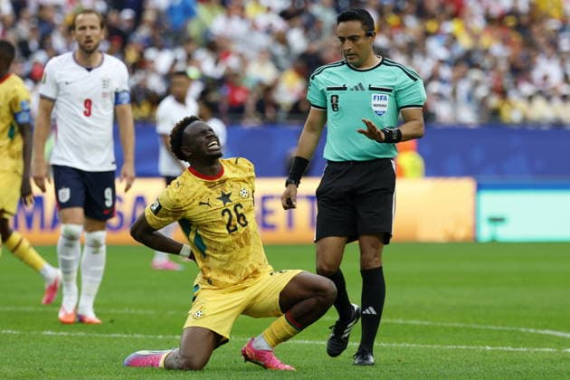 FIFA World Cup, WM, Weltmeisterschaft, Fussball 2026 - Group L - England vs Ghana Referee Said Martinez (R) interacts with Marvin Senaya of Ghana (L) during the FIFA World Cup 2026 group stage match England against Ghana, in Boston, Massachusetts, USA, 23 June 2026. Foxborough United States  Copyright: xGREGxM.xCOOPERx