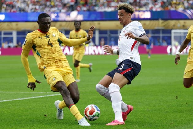 FIFA World Cup, WM, Weltmeisterschaft, Fussball 2026 - Group L - England vs Ghana Jonas Adjetey of Ghana (L) in action against Nico O Reilly of England (R) during the FIFA World Cup 2026 group stage match England against Ghana, in Boston, Massachusetts, USA, 23 June 2026. Foxborough United States  Copyright: xGREGxM.xCOOPERx
