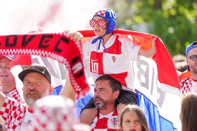 Panama v Croatia - 2026 FIFA World Cup, WM, Weltmeisterschaft, Fussball Group L Croatian fans arriving to the stadium before the 2026 FIFA World Cup Group L match between Panama and Croatia at Toronto Stadium. on June 23, 2026 in Toronto, Canada. (Photo by Leonardo Ramirez Eyepix Group) Copyright: xLeonardoxRamirezx xEyepixxGroupx LR23062026-08897