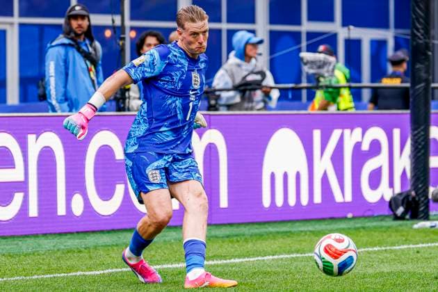 goalkeeper Jordan Pickford of England passes the ball , Group L - FIFA World Cup, WM, Weltmeisterschaft, Fussball 2026, England v Ghana, Boston Stadium, June 23, 2026, Boston, United States.