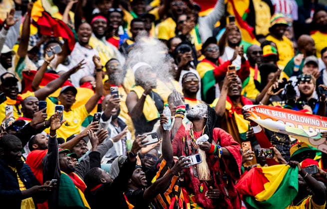 Boston, USA 23rd Jun 2026. Ghana supporter blows white powder into the air during the match. England - Ghana World Cup England - Ghana 23.06.2026 *** Boston, USA, June 23, 2026