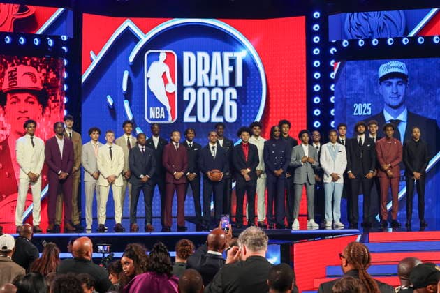 NBA, Basketball Herren, USA Draft round one at Barclays Center Basketball players expected to be drafted pose for a group picture on stage before the start of the first round of the 2026 NBA Draft at the Barclays Center in the Brooklyn borough of New York, New York, USA, 23 June 2026. NEW YORK NEW YORK United States  Copyright: xSARAHxYENESELx