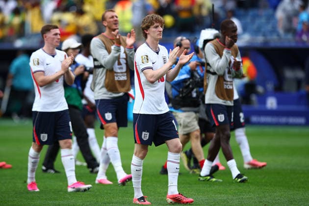 FIFA World Cup, WM, Weltmeisterschaft, Fussball 2026: England v Ghana BOSTON, USA - 23rd June 2026: Anthony Gordon of England applauds the fans after the FIFA World Cup 2026 Group L match between England and Ghana at Boston Stadium Boston Boston Stadium United States of America Copyright: xCraigxMercerx xPeakxActionxPhotosx